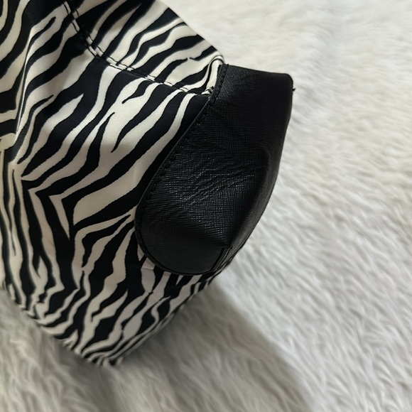 Michael Kors Eva black zebra print tote purse new - Picture 8 of 11